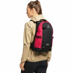 Haglöfs Haglöfs Tight Medium Backpack 20l True Black/scarlet Red -Laptop backpacks Shop hagloefs tight medium backpack 20l true black scarlet red 6